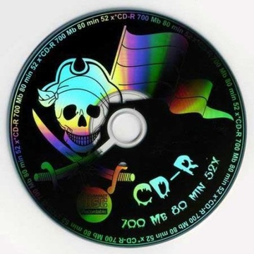 CD-R Oxion Bulk 100шт (700MB, 52x, с рисунком "Веселый роджер")