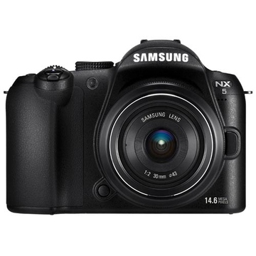 Цифровая зеркальная камера Samsung NX-10 KIT 18-55