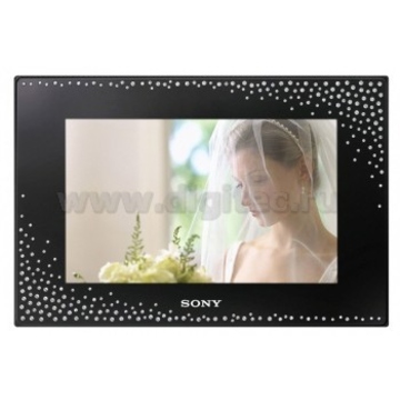 Цифровая фоторамка Sony DPF-D72NBZ (кристалламы SWAROVSKI) 1Gb 7"