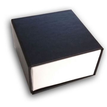Коробка Present Paper DP1101 Black (картон, на магните, 65х60х40мм)